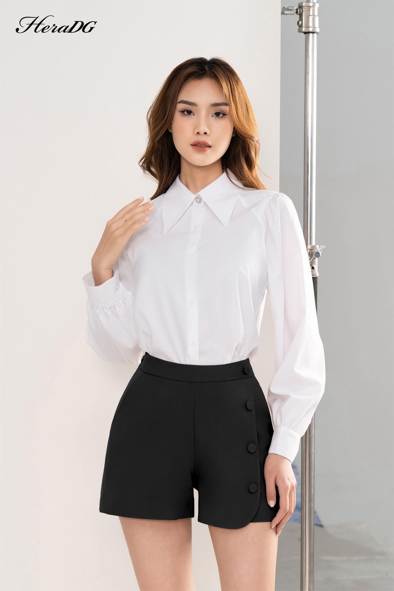 Quần short cúc trang trí lệch