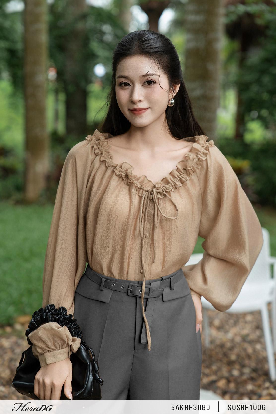 Quần short kèm đai