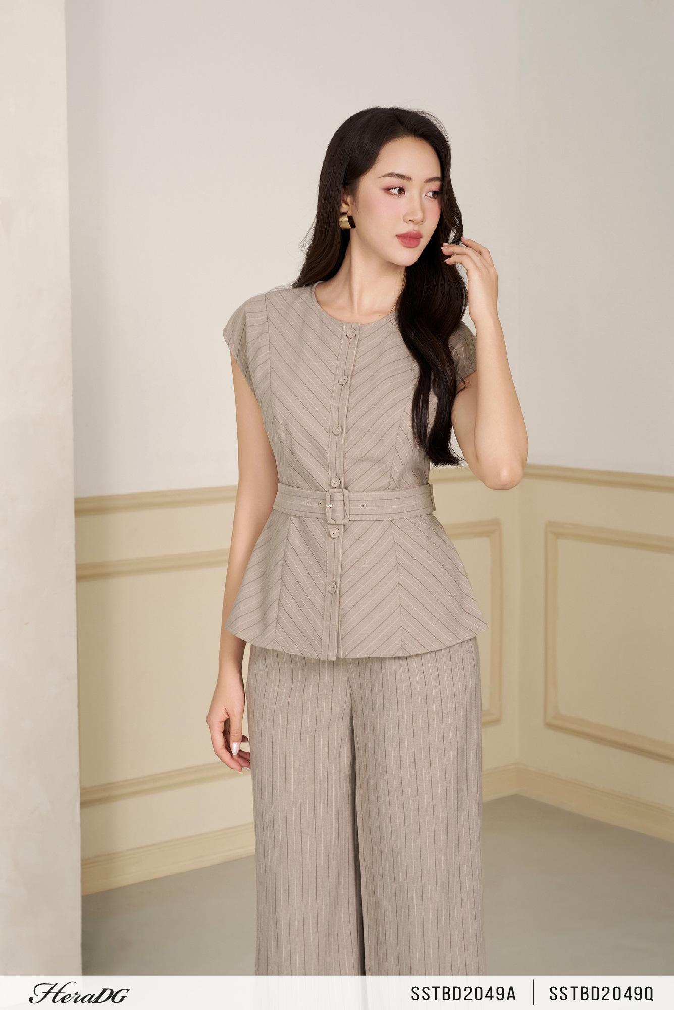 Áo kiểu tay liền đảo kẻ
