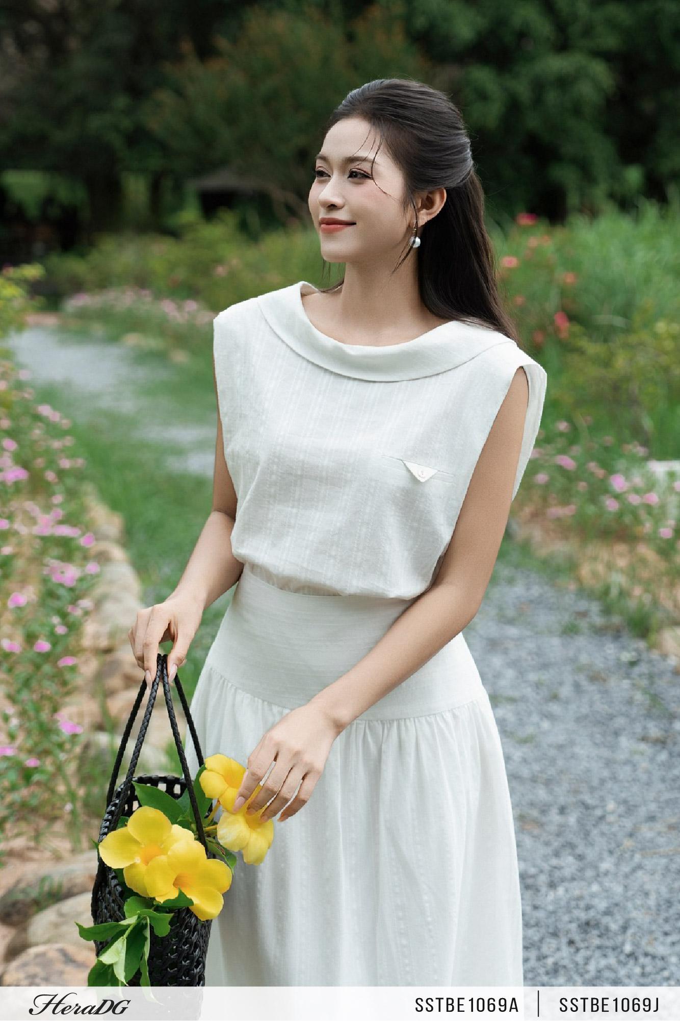 Áo kiểu cổ lật ngược