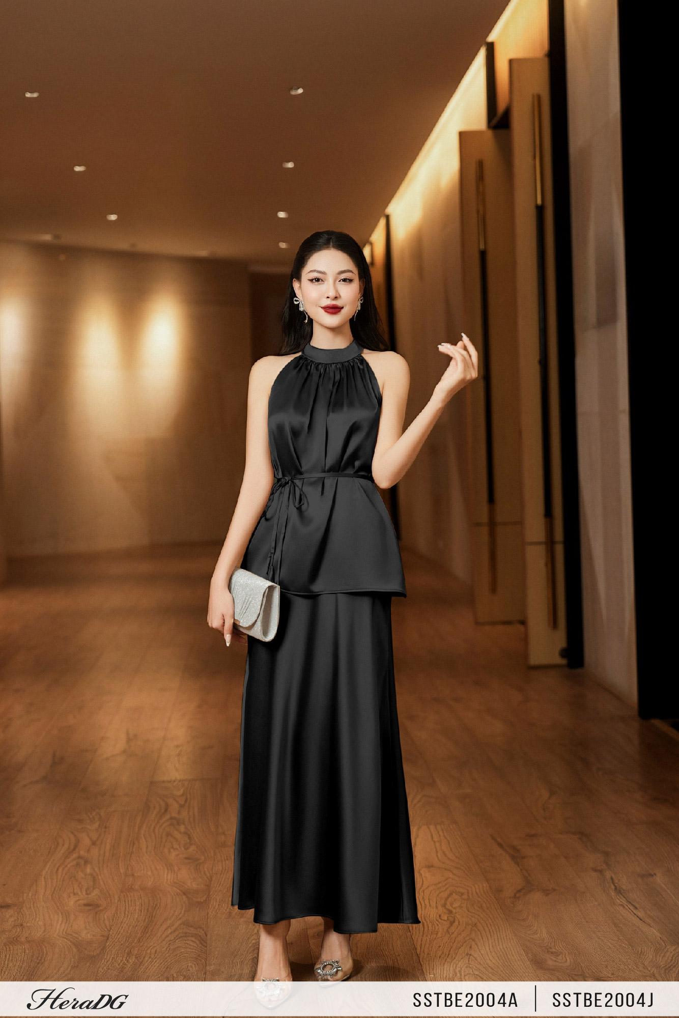 Áo dáng yếm thắt dây hoa trang trí