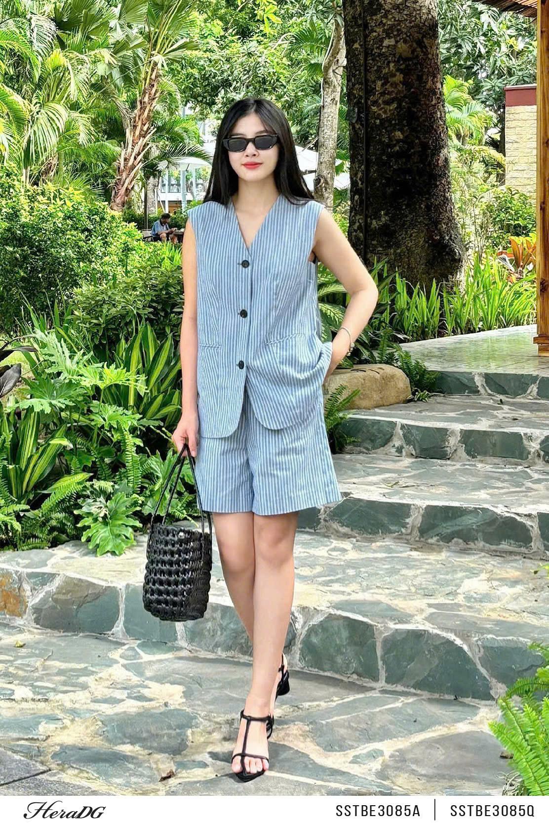 Quần short cạp quai nhê
