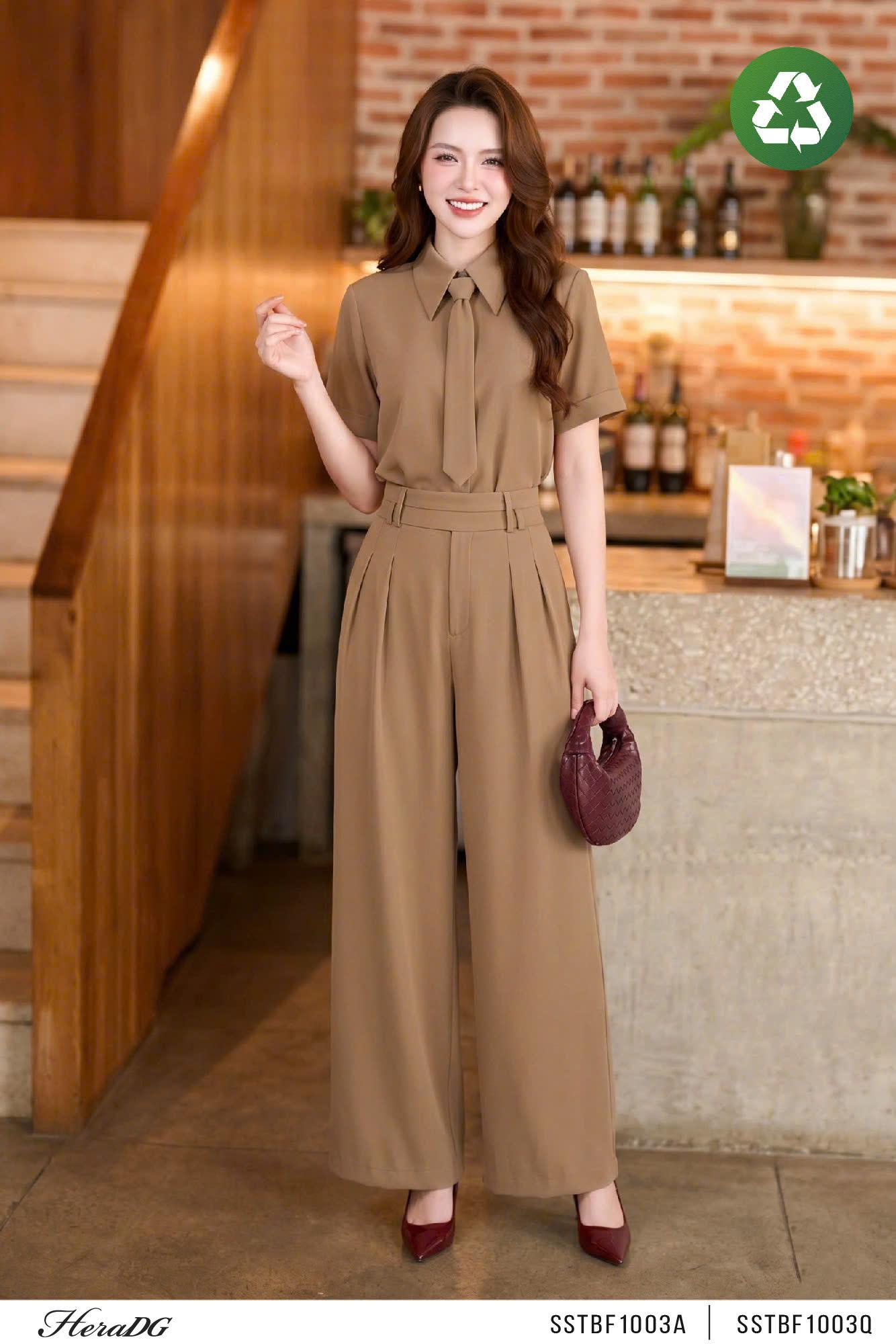 Áo sơ mi thắt cà vạt