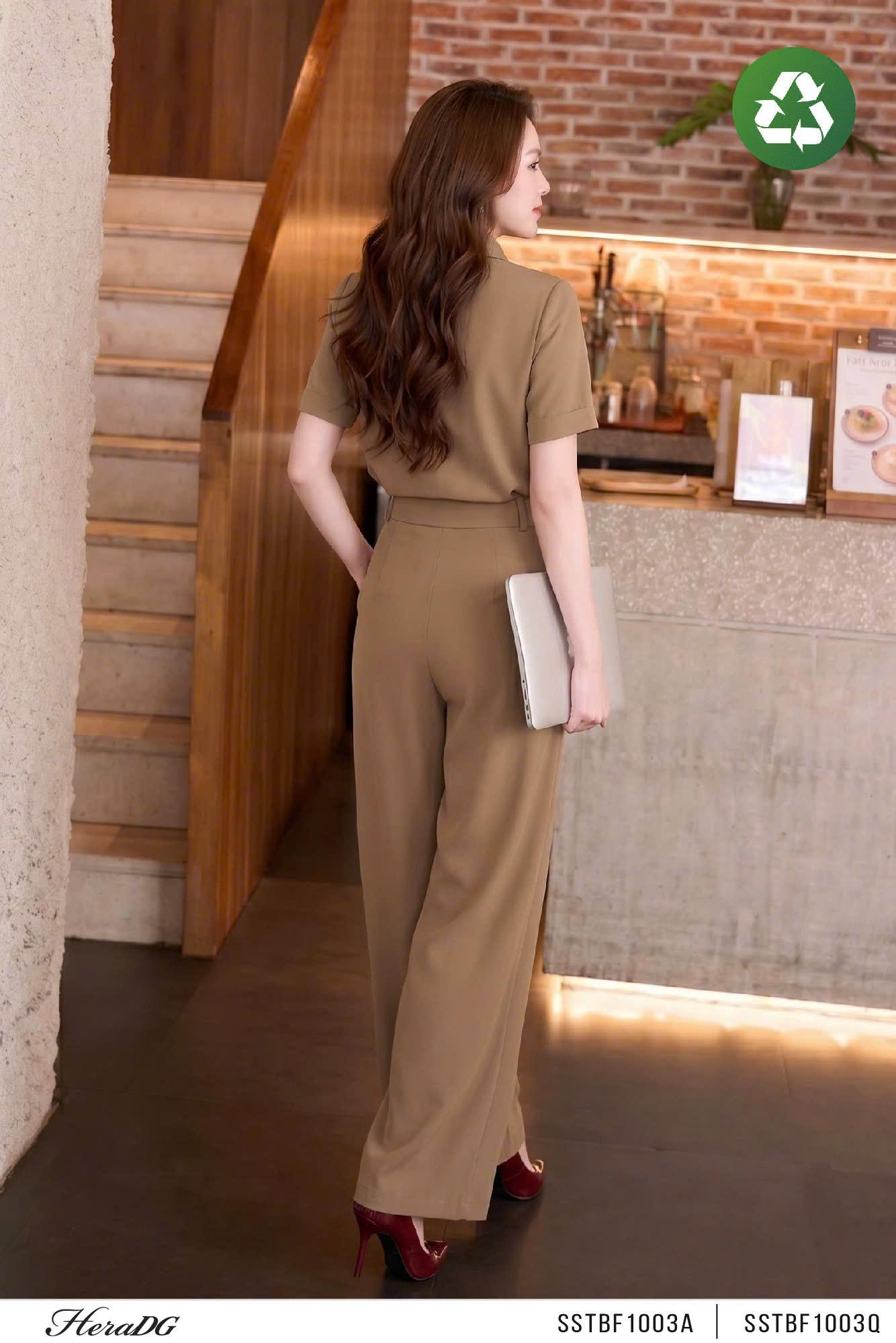 Áo sơ mi thắt cà vạt