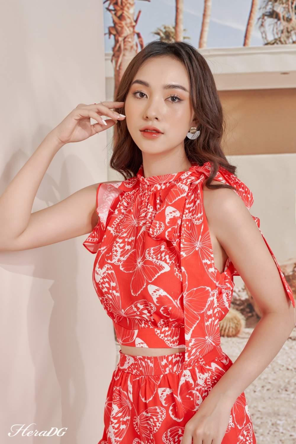 Áo yếm buộc nơ cổ