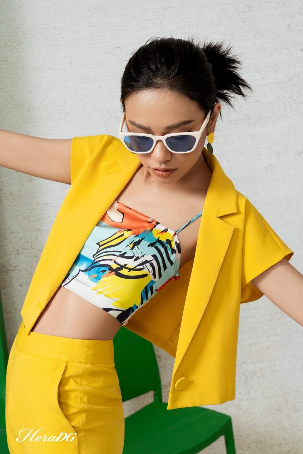 Áo croptop cổ ve