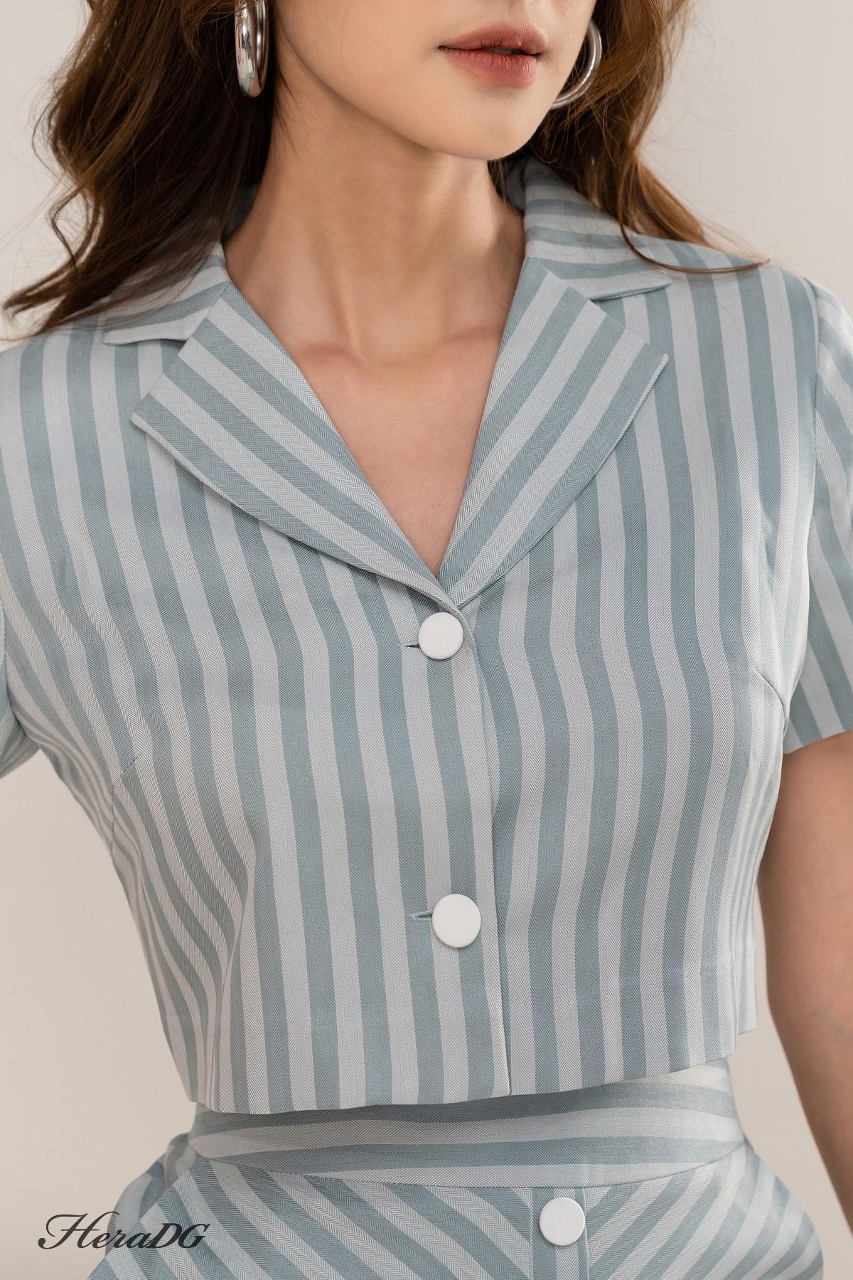 Áo croptop cổ 2 ve
