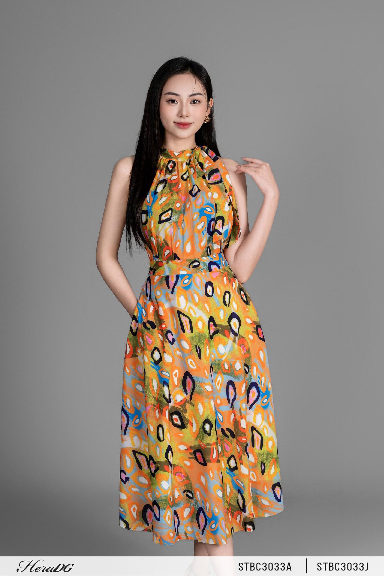 Áo cổ yếm buộc nơ