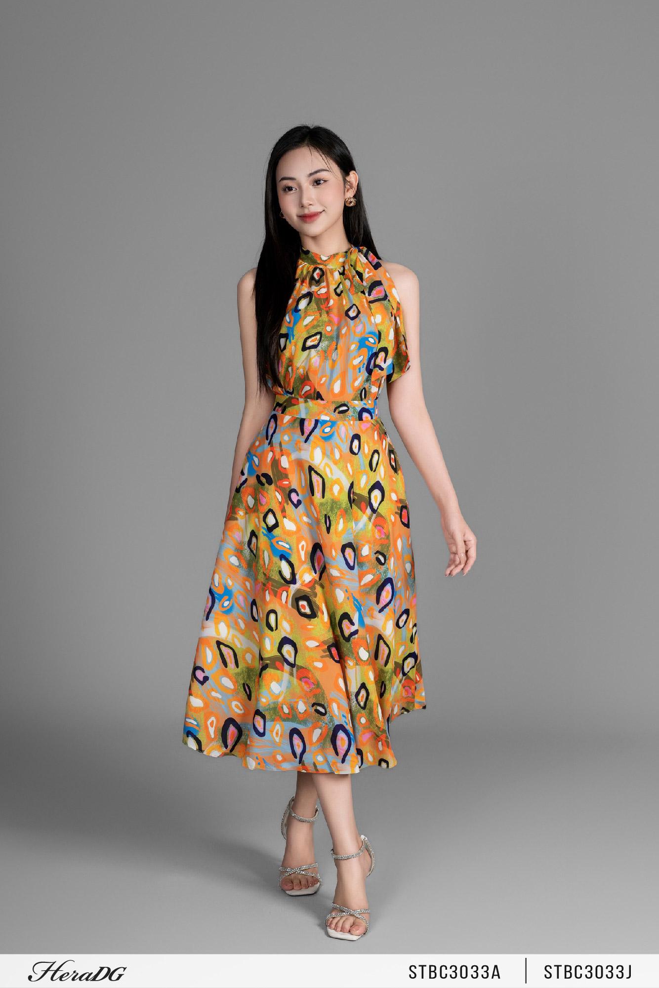 Áo cổ yếm buộc nơ