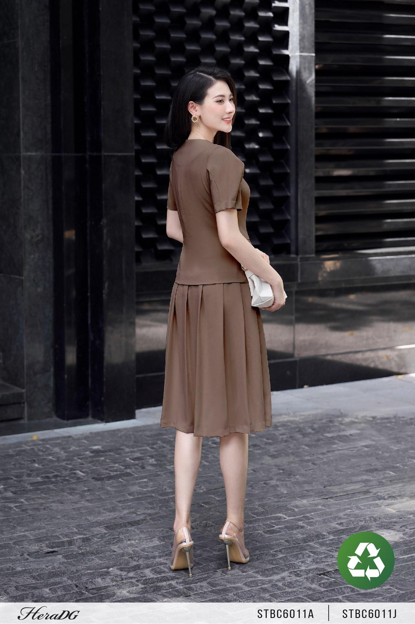 Áo ký giả tay cut out