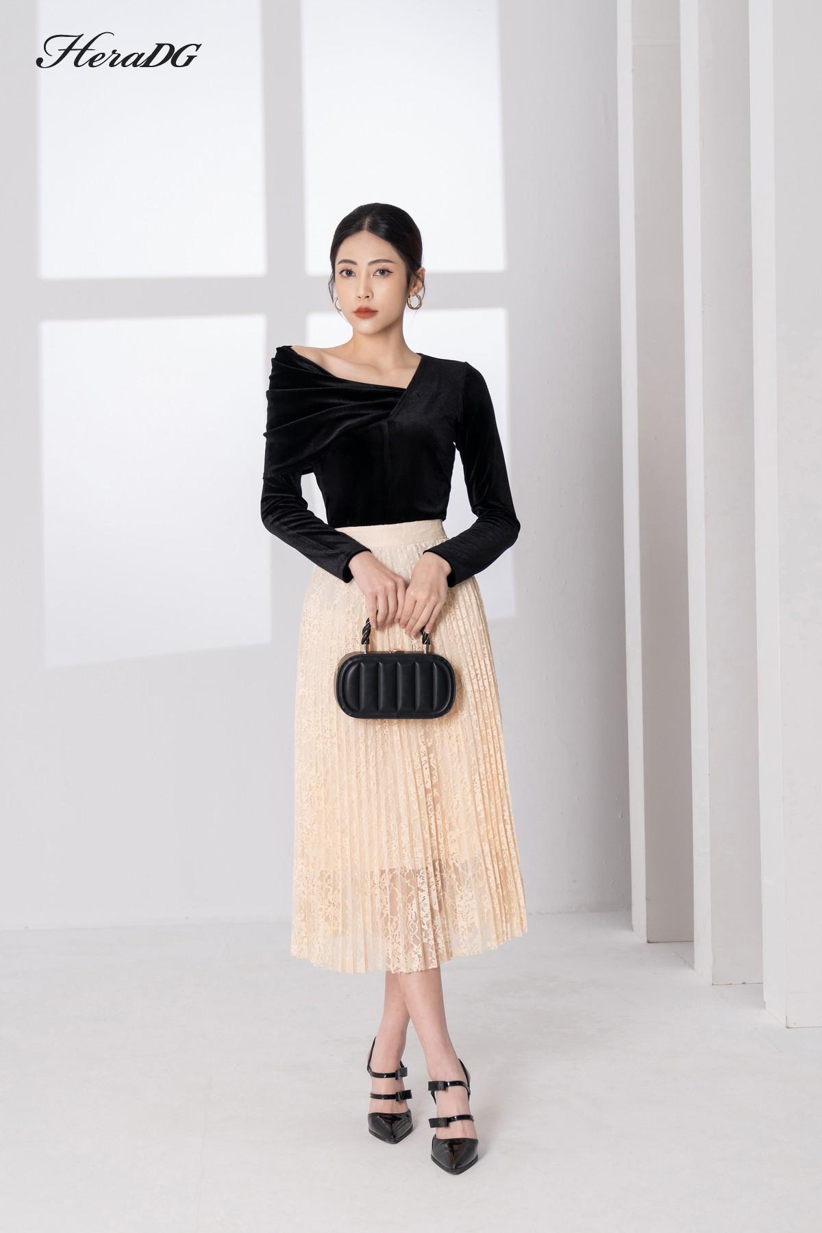 Áo cổ tim vai lệch