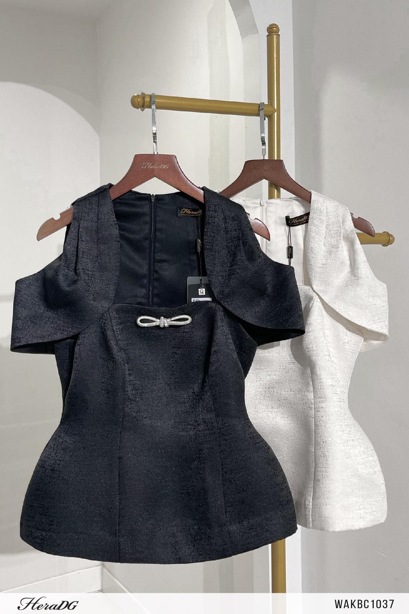 Áo peplum hở vai