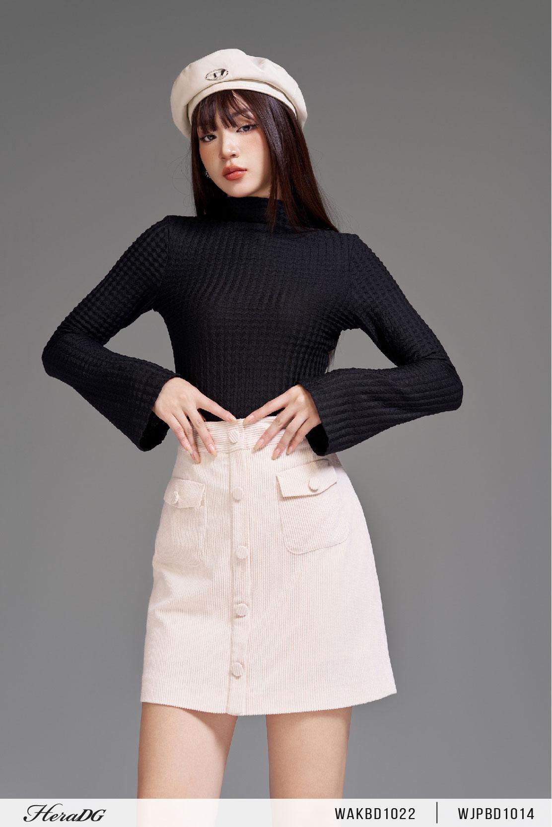 Áo len cổ leo, tay loe