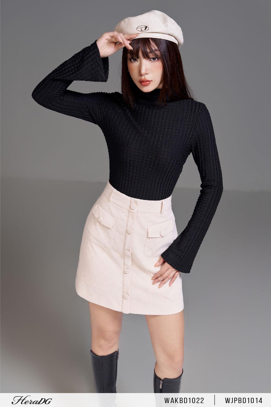 Áo len cổ leo, tay loe