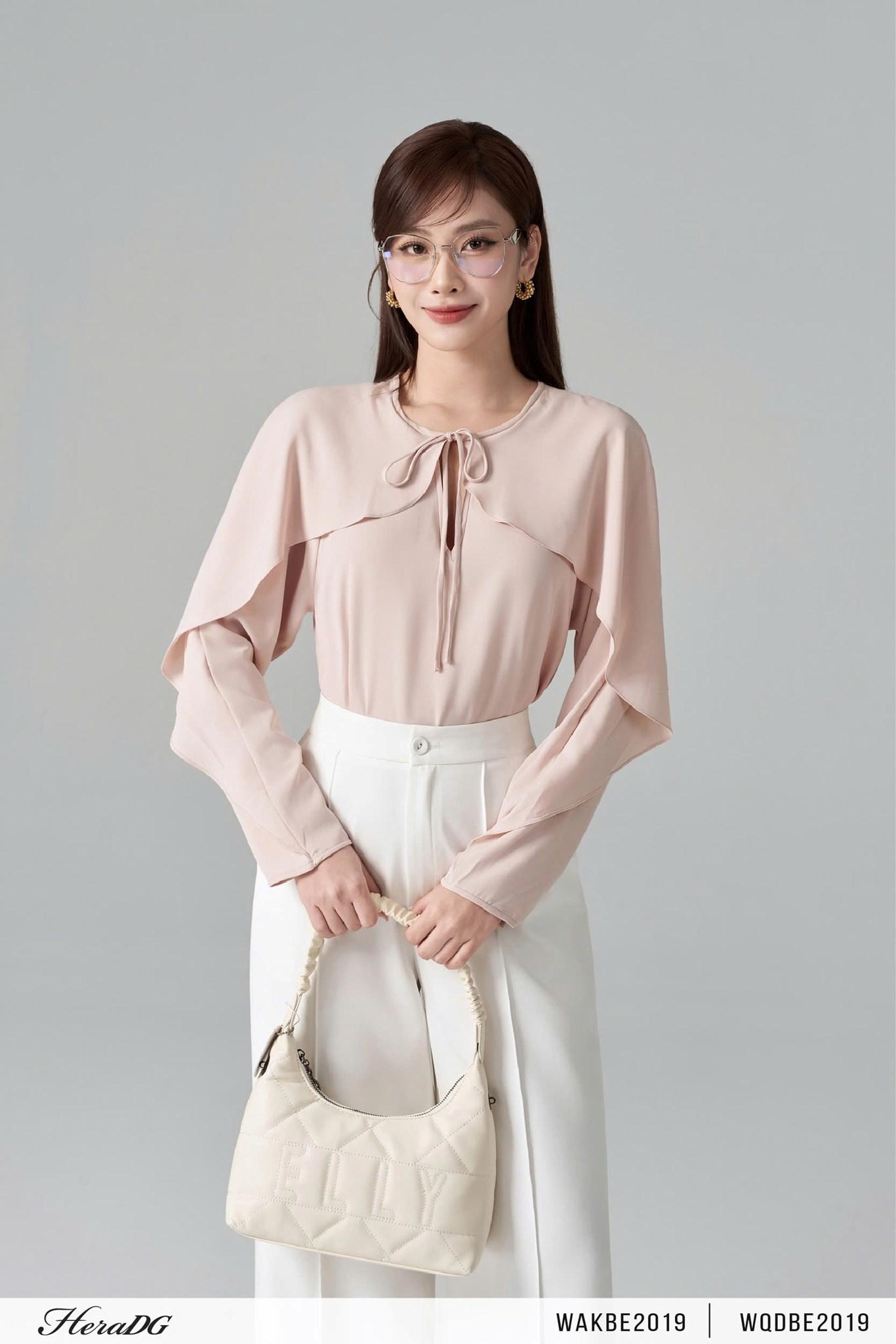 Áo kiểu có choàng liền tay