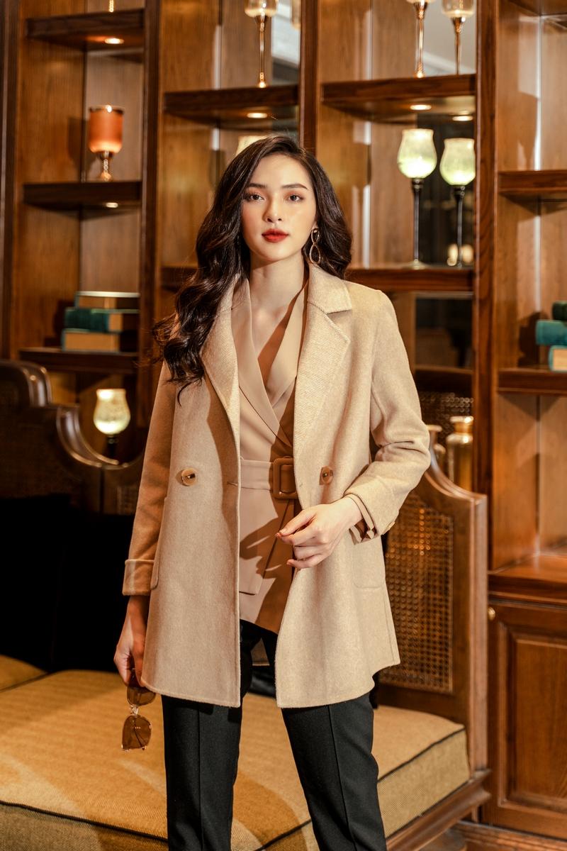 Áo khoác dạ khâu tay cổ hai ve