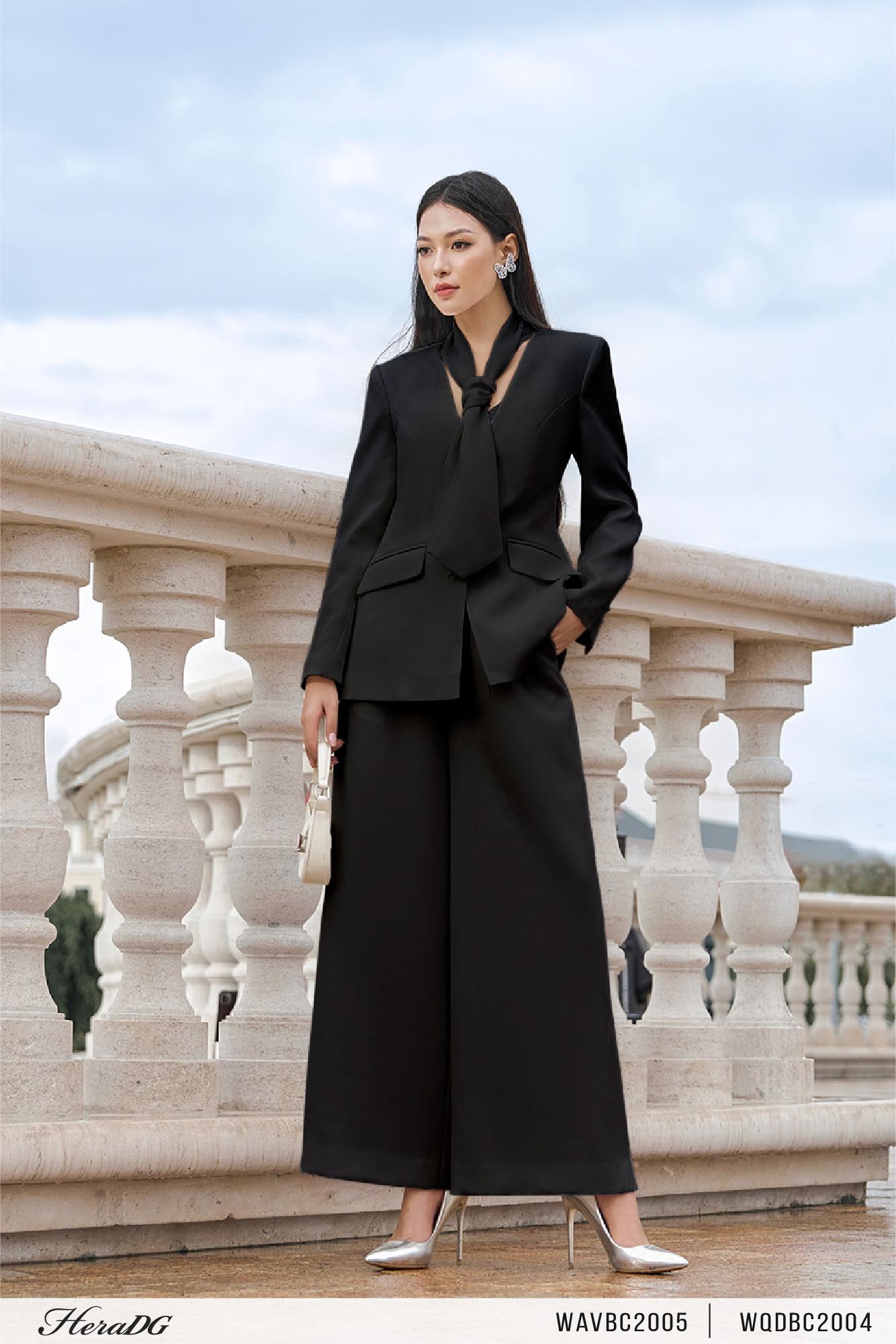 Áo vest dáng ôm cổ lụa
