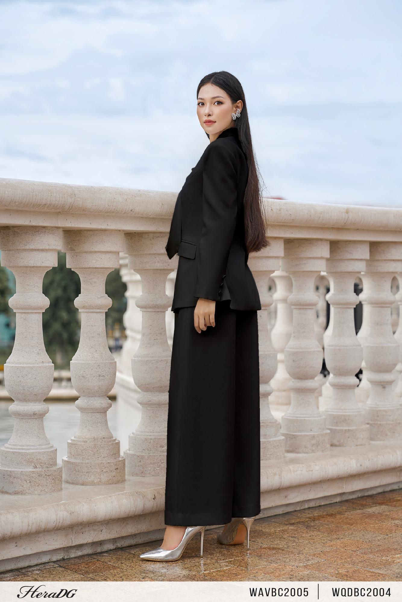 Áo vest dáng ôm cổ lụa