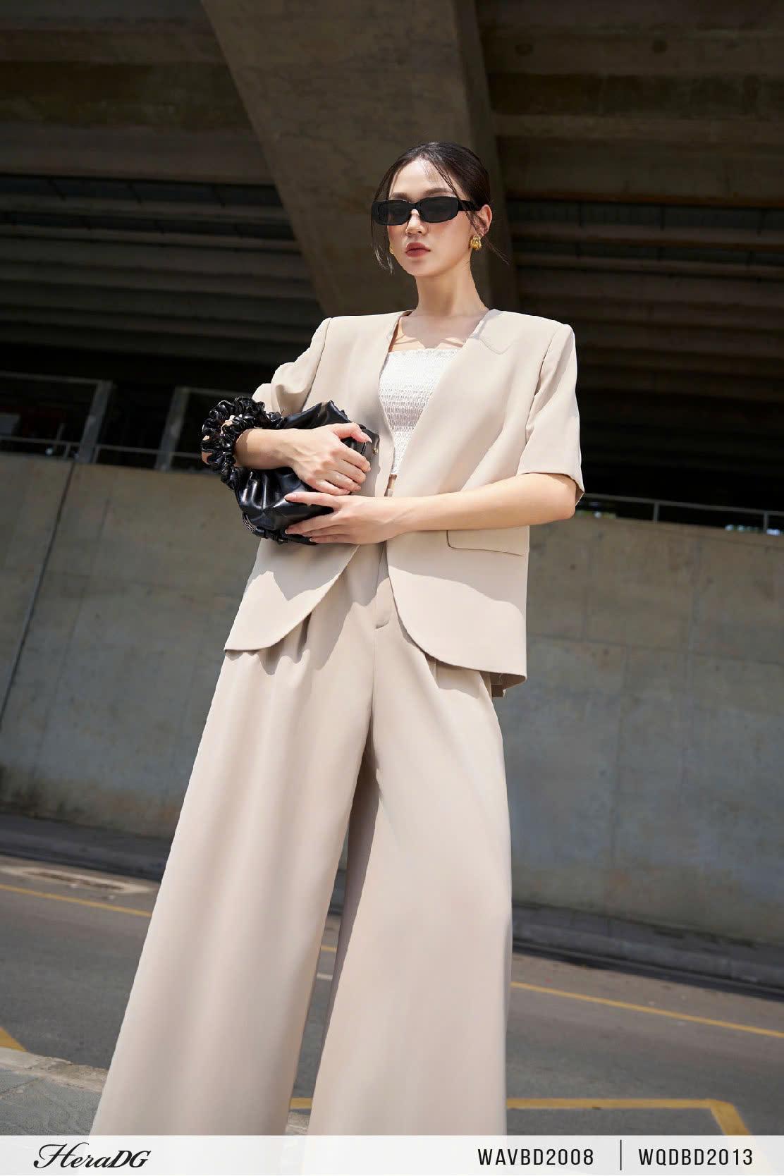 Áo vest cổ tim tay lửng