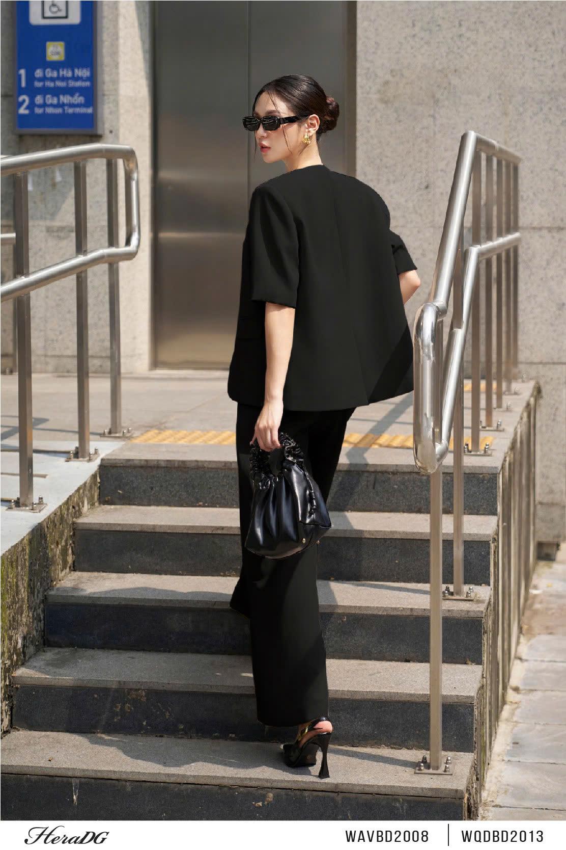 Áo vest cổ tim tay lửng