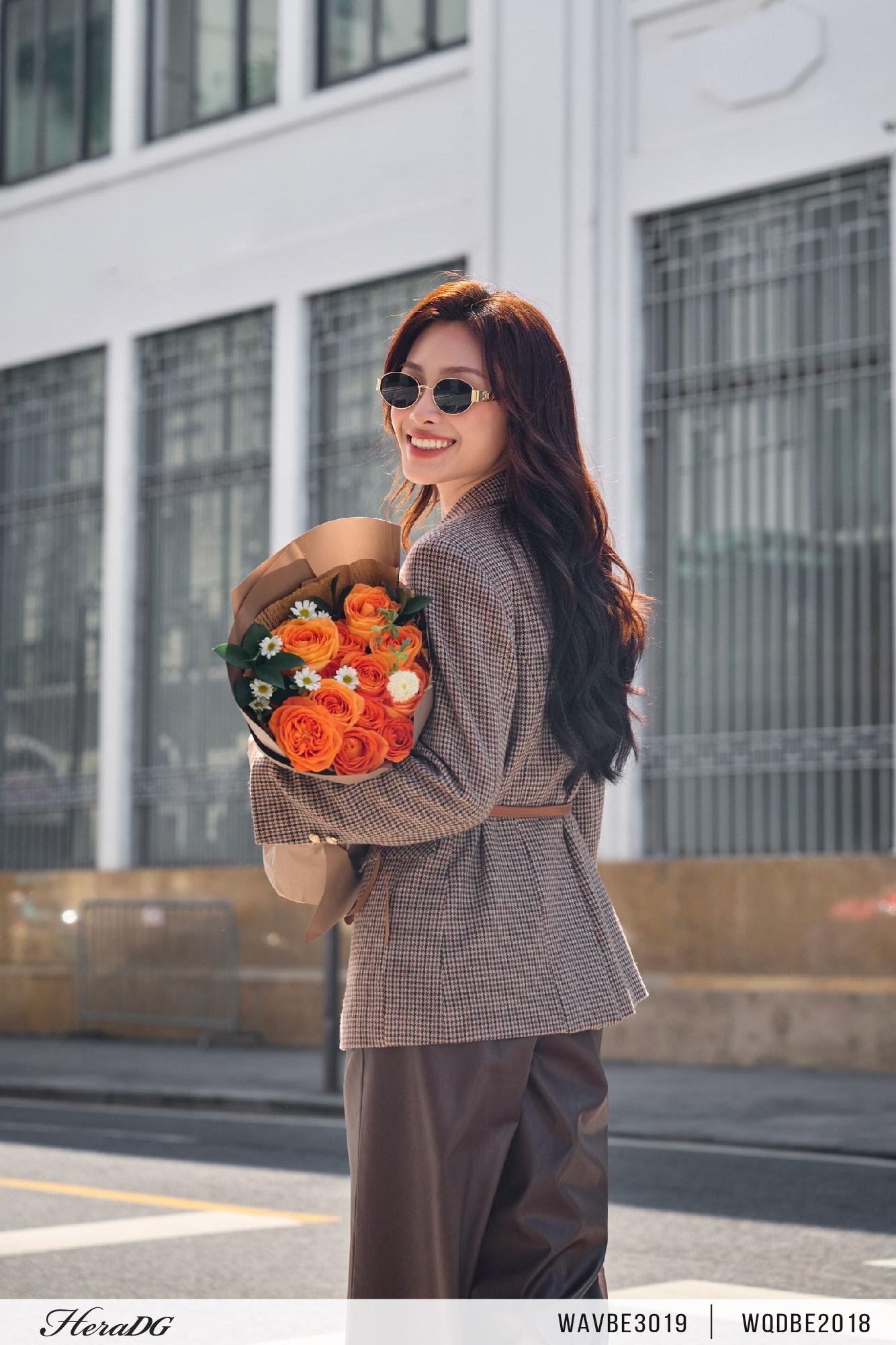 Áo vest dạ kẻ dáng suông