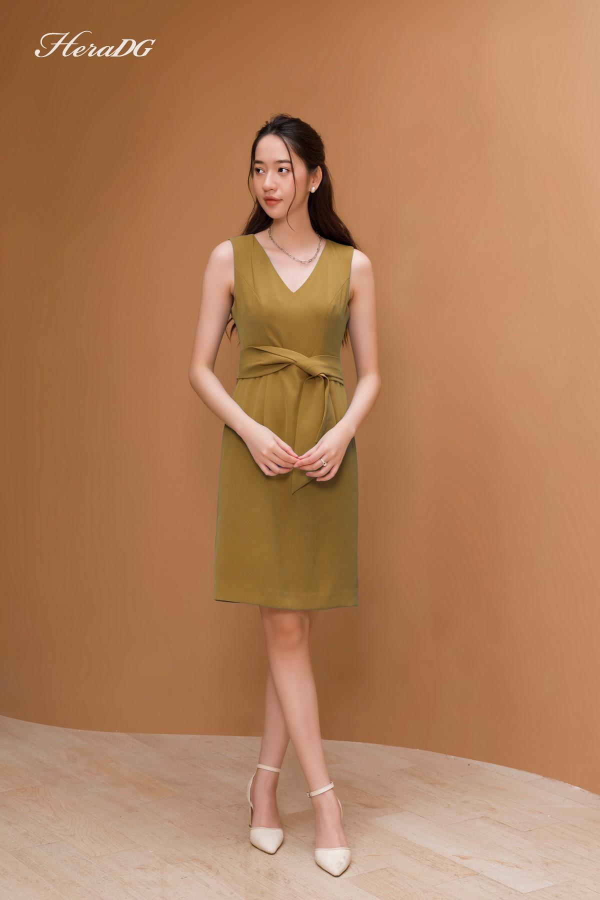 Đầm ôm dây xoắn eo