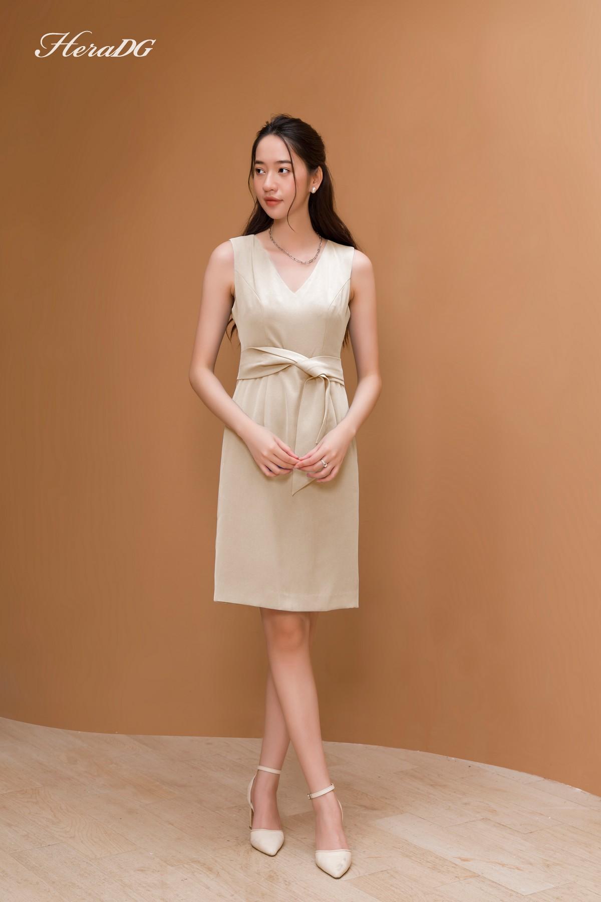 Đầm ôm dây xoắn eo