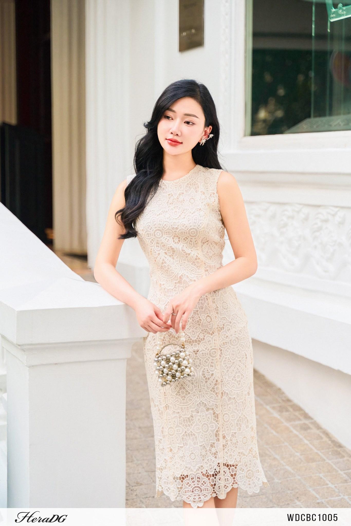 Đầm ren sát nách