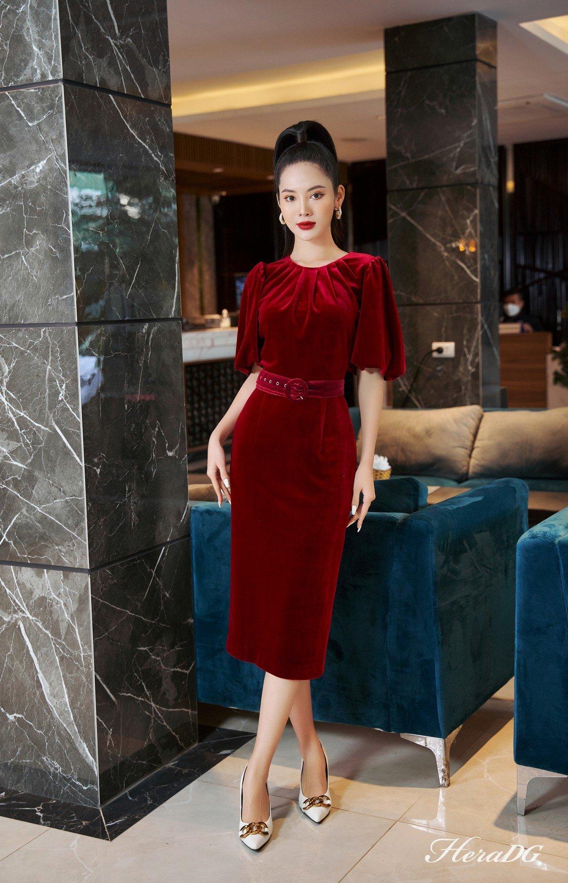 Đầm ôm tay bồng
