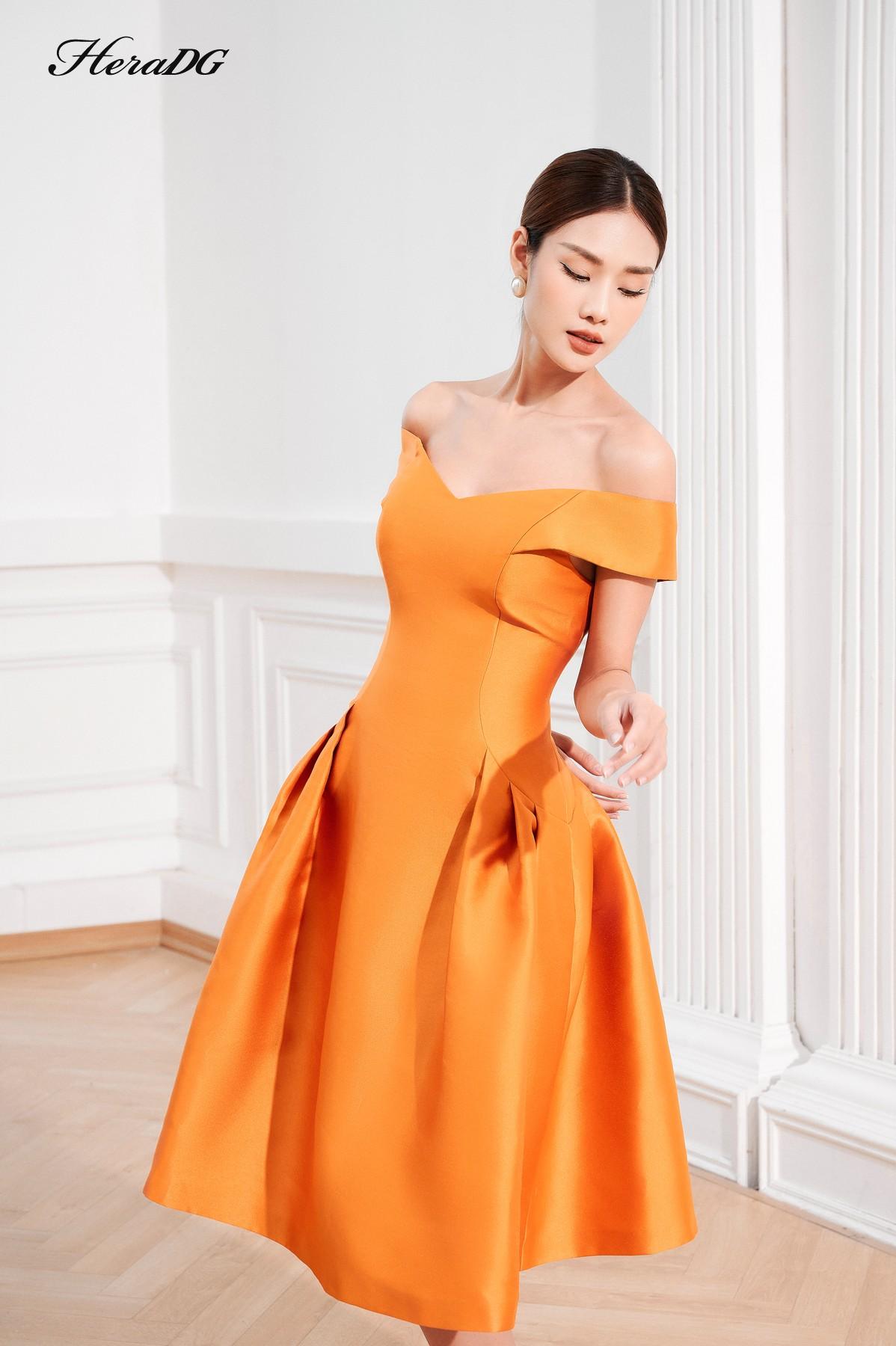 Đầm xoè vai trễ