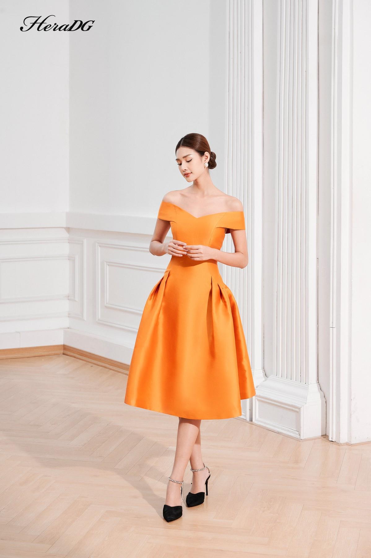 Đầm xoè vai trễ