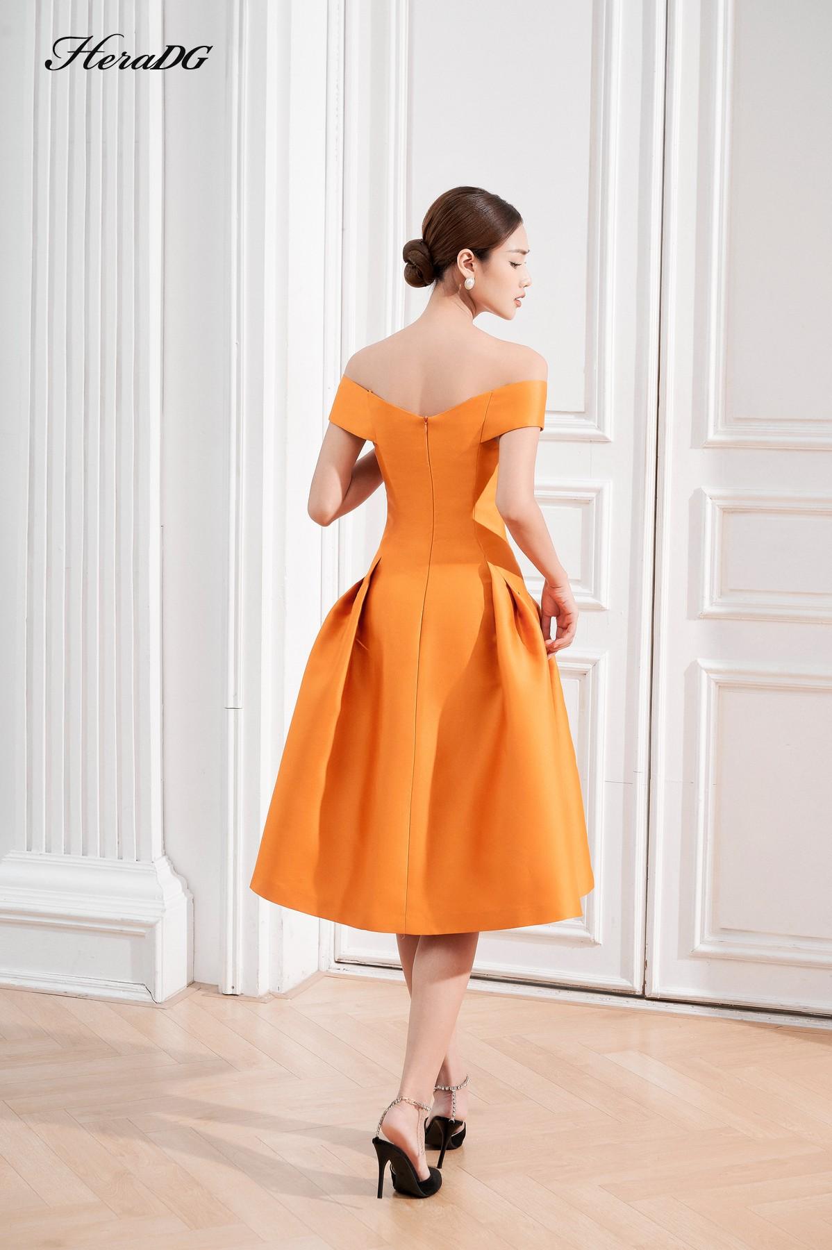 Đầm xoè vai trễ