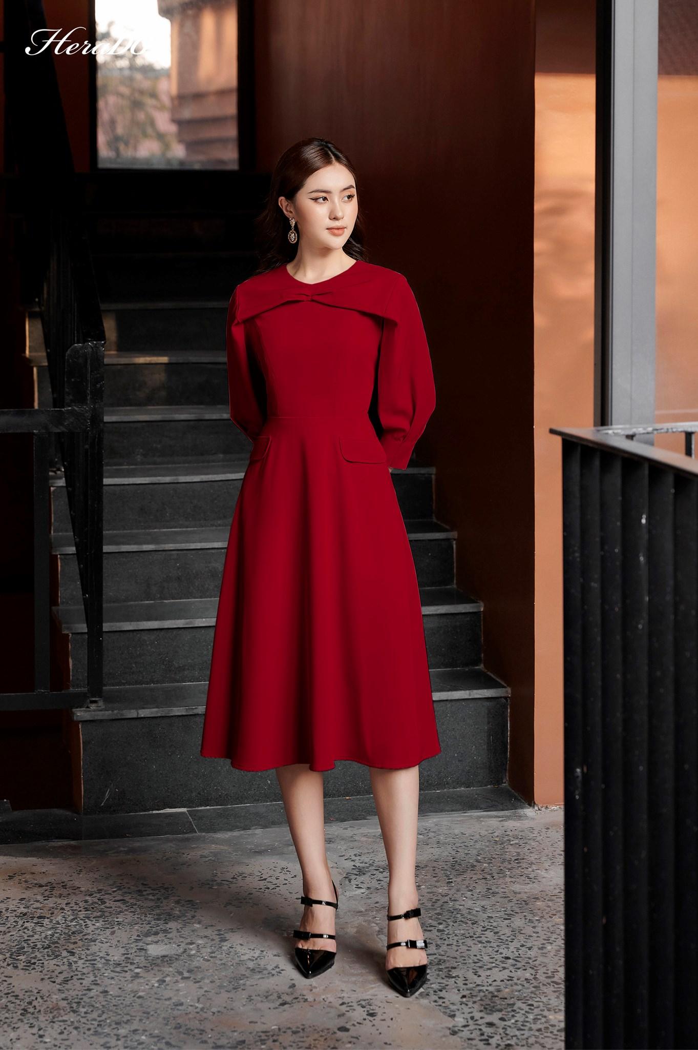 Đầm xoè nhún cổ