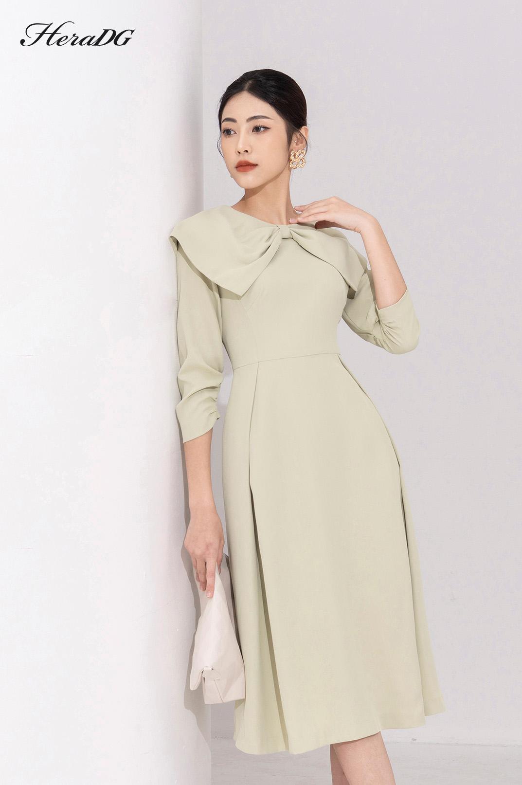 Đầm xoè cổ nơ