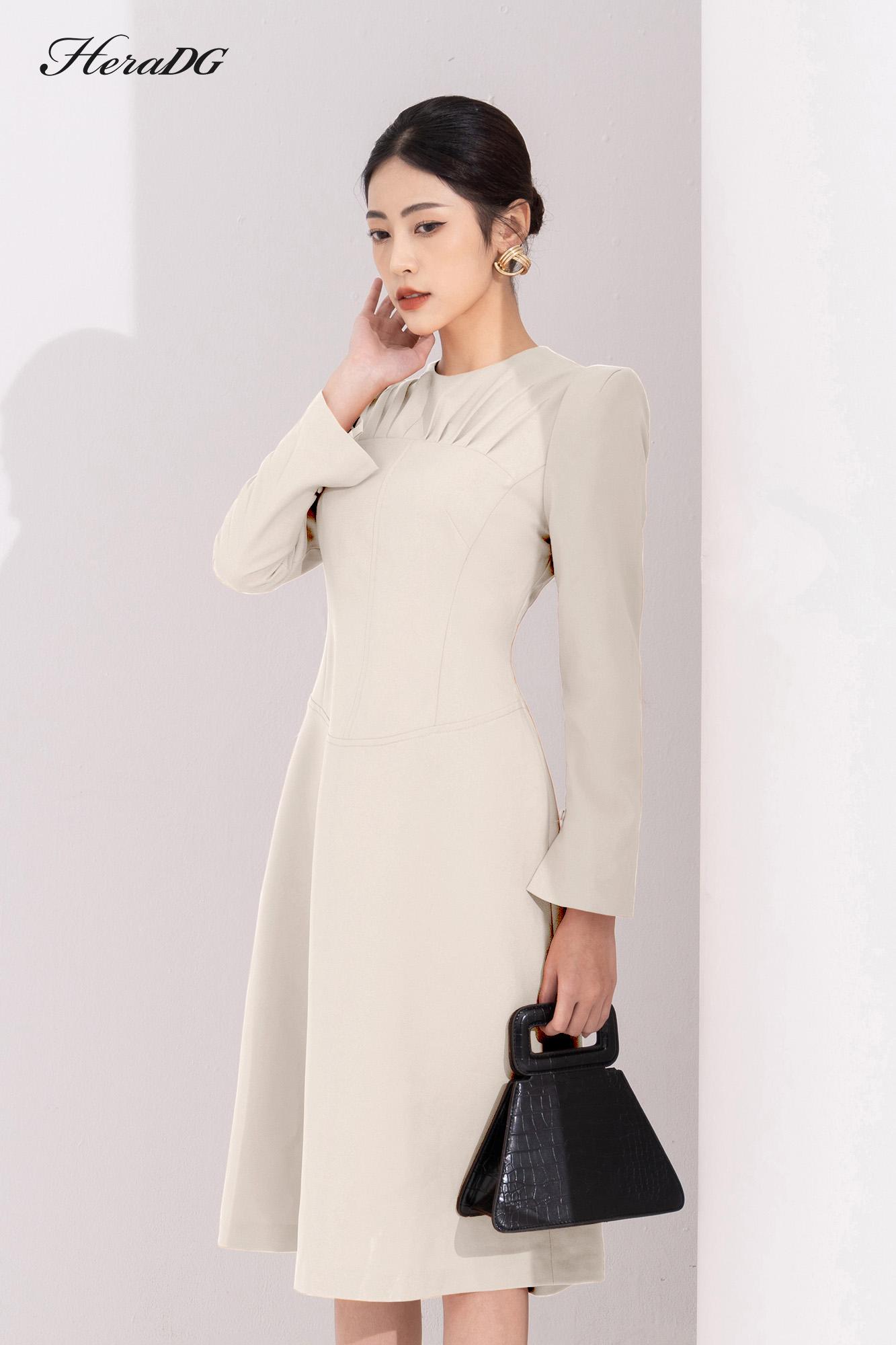 Đầm ôm A, xếp ly ngực