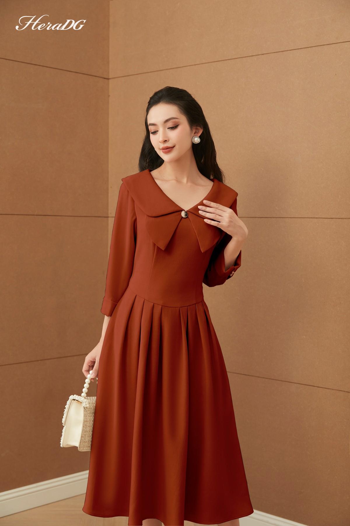 Đầm xoè xếp ly