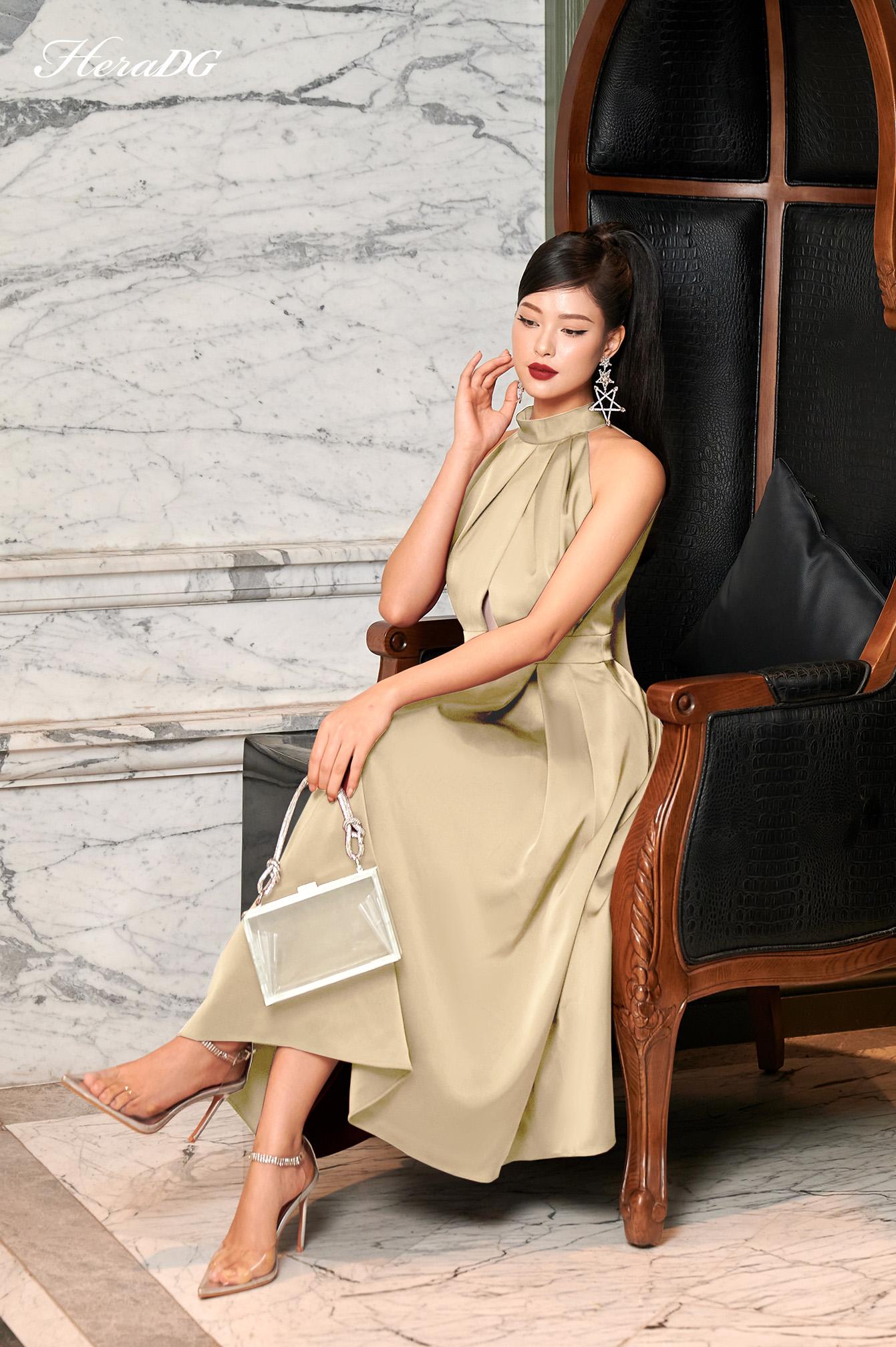 Đầm xoè sát nách