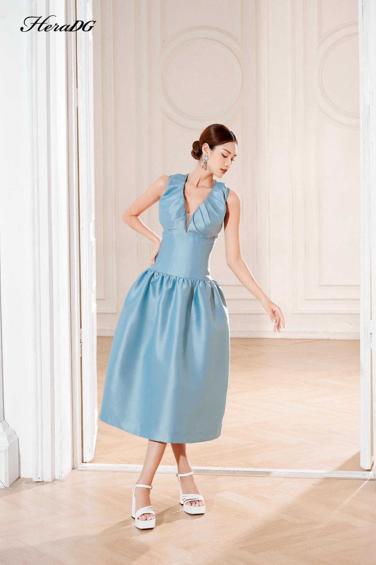 Đầm xoè xếp ly ngực