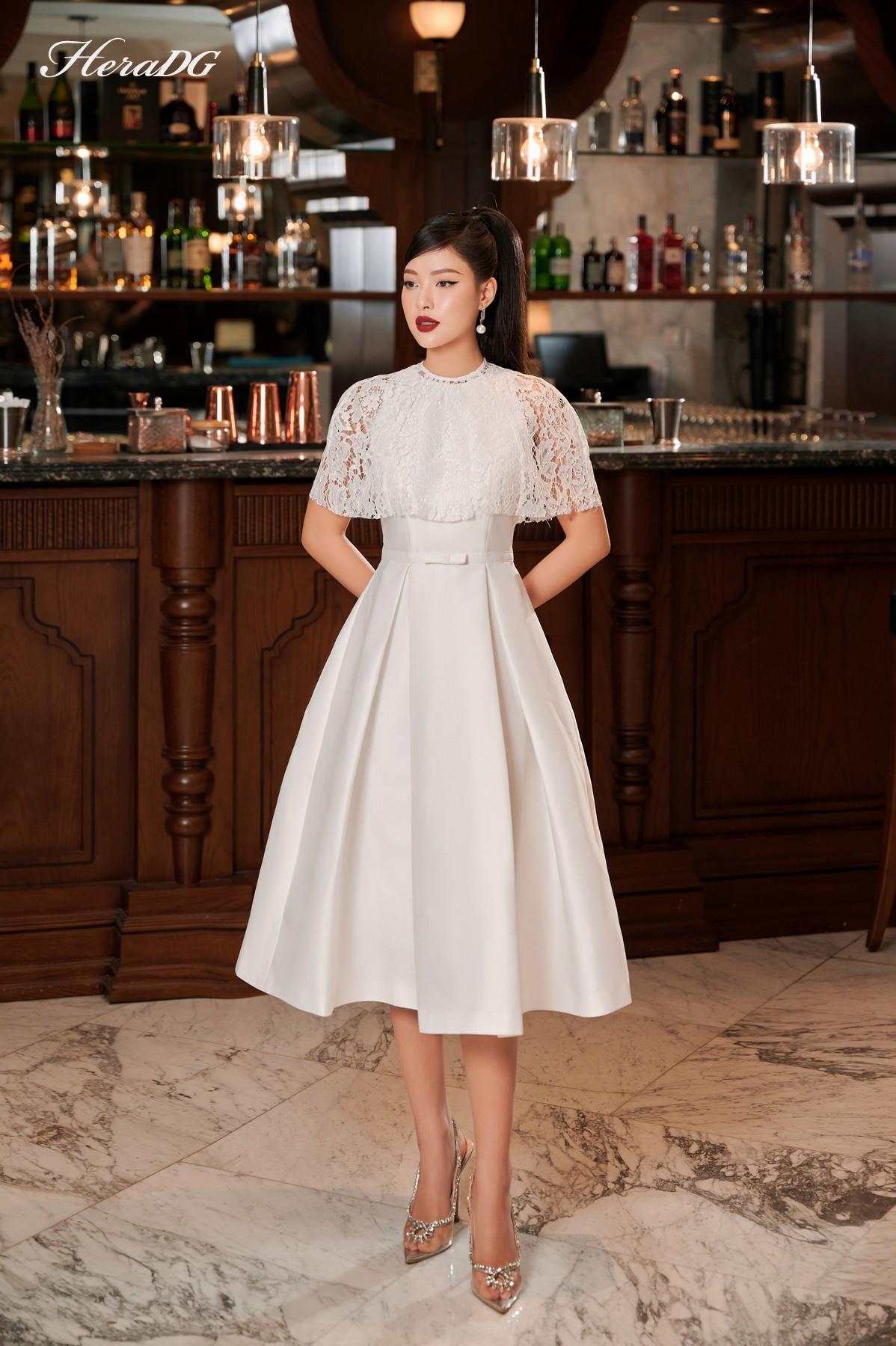 Đầm xoè phối cổ ren