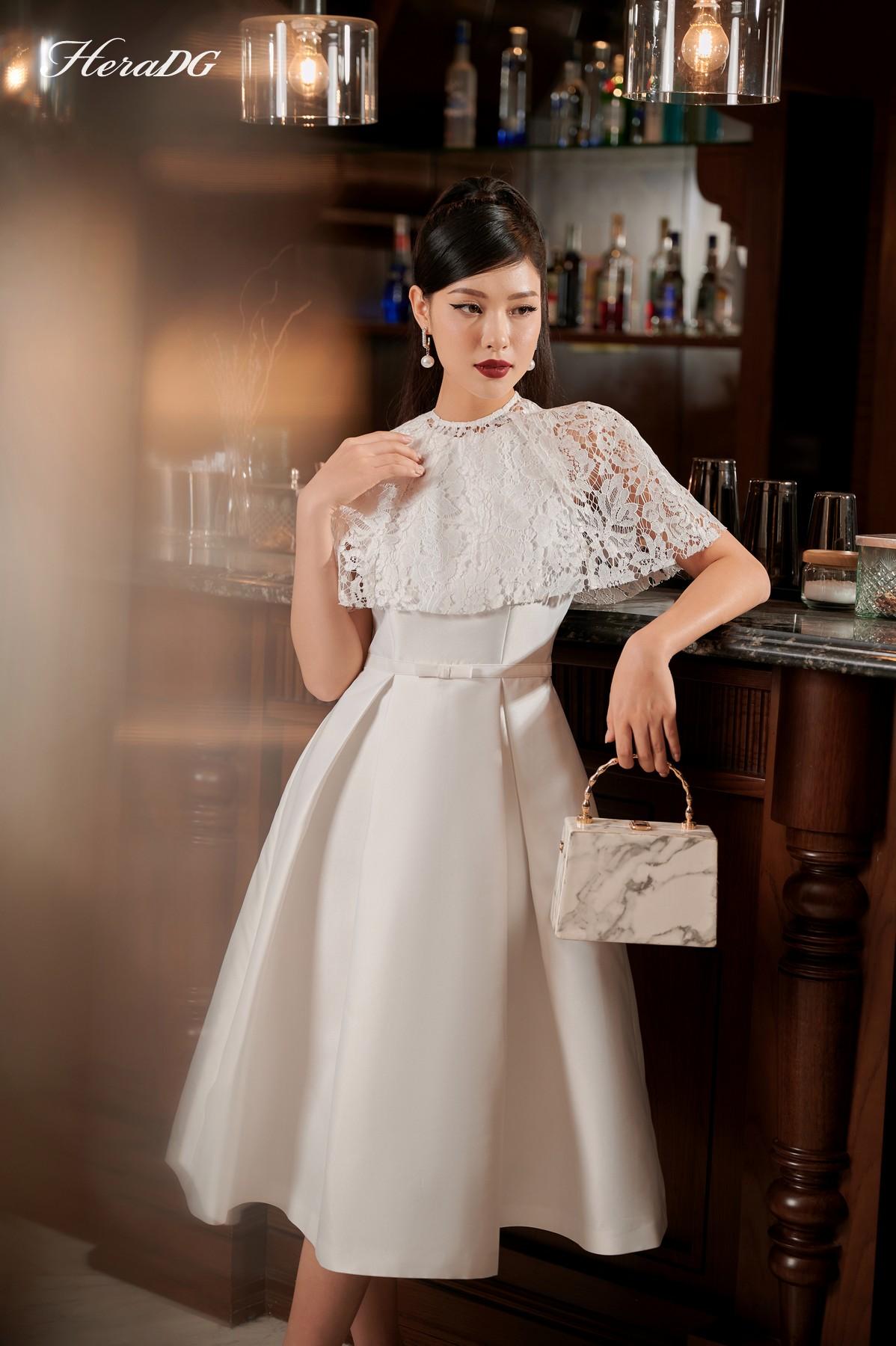 Đầm xoè phối cổ ren