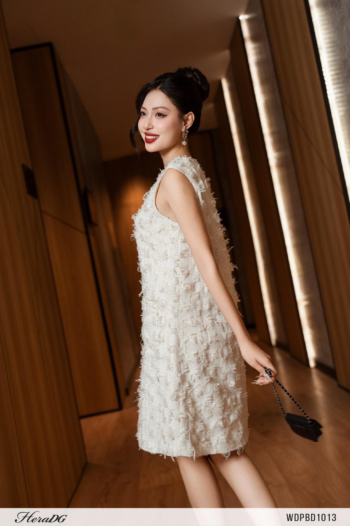 Đầm tweed dáng suông