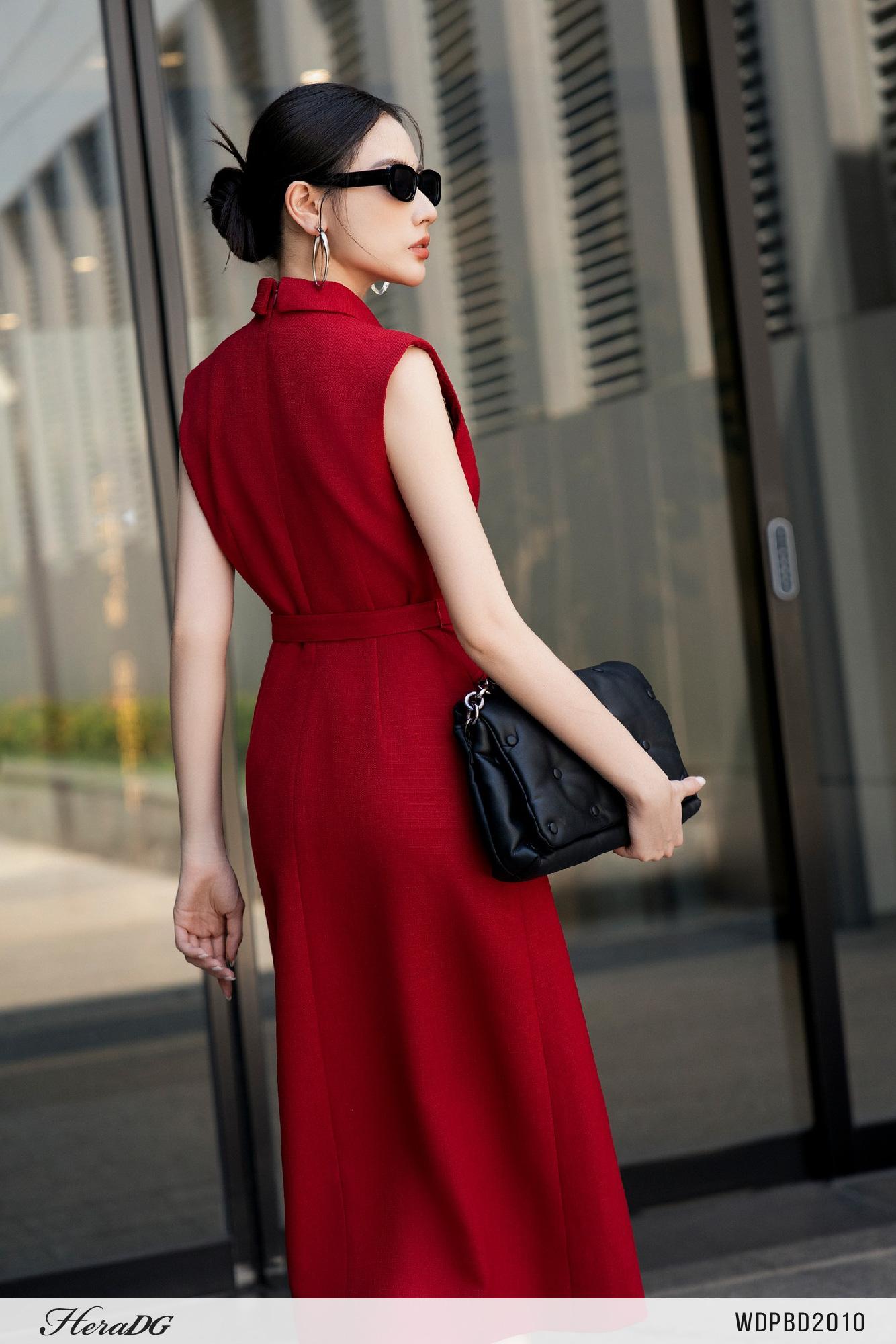 Đầm A ve cổ lệch