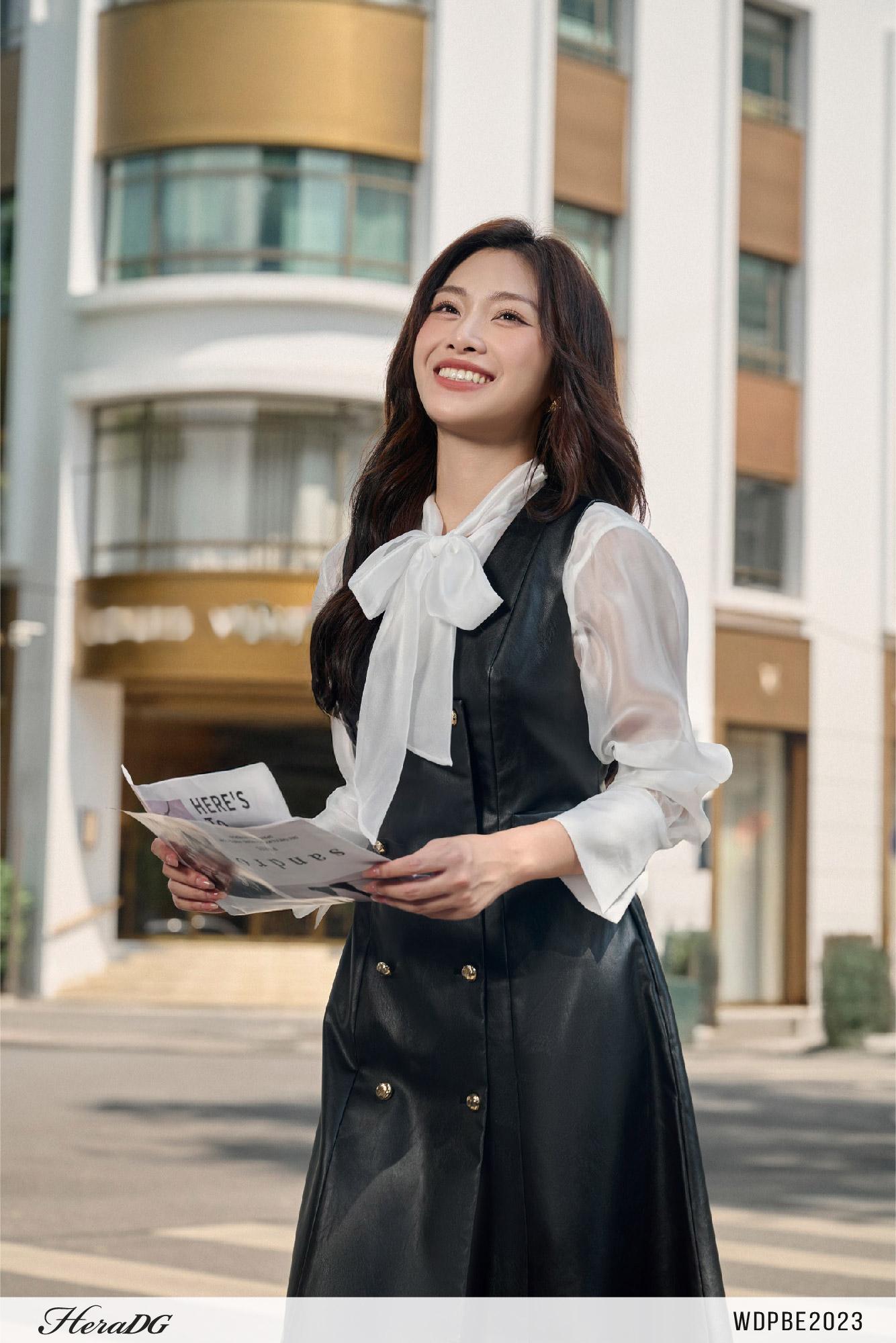 Đầm da dáng xòe sát nách