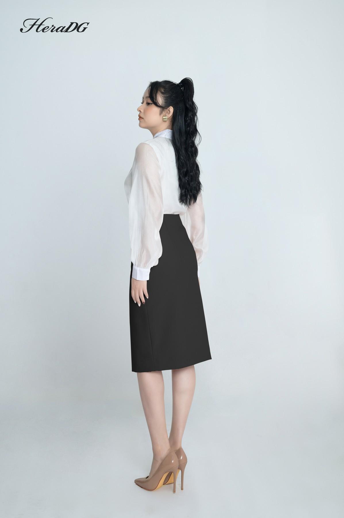 Chân váy ôm xẻ trước
