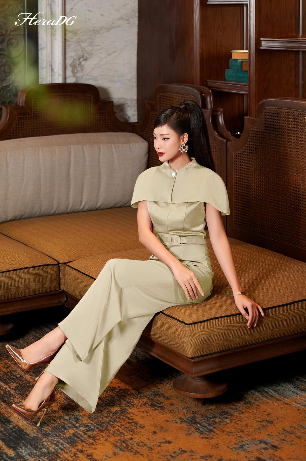 Jumsuit phủ vai