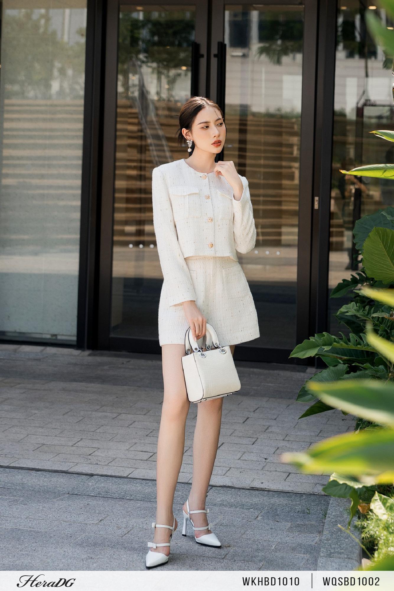Áo khoác dạ, cổ tròn