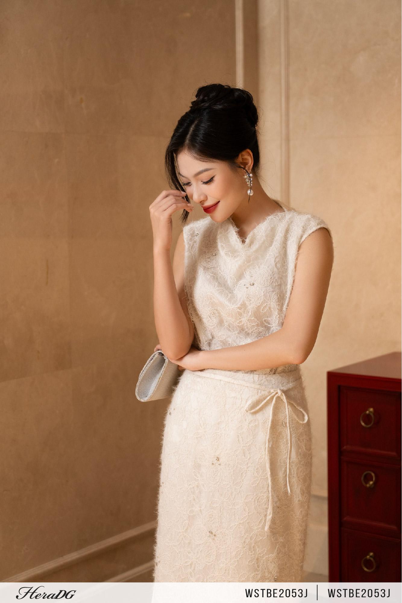 Áo ren sát nách cổ đổ