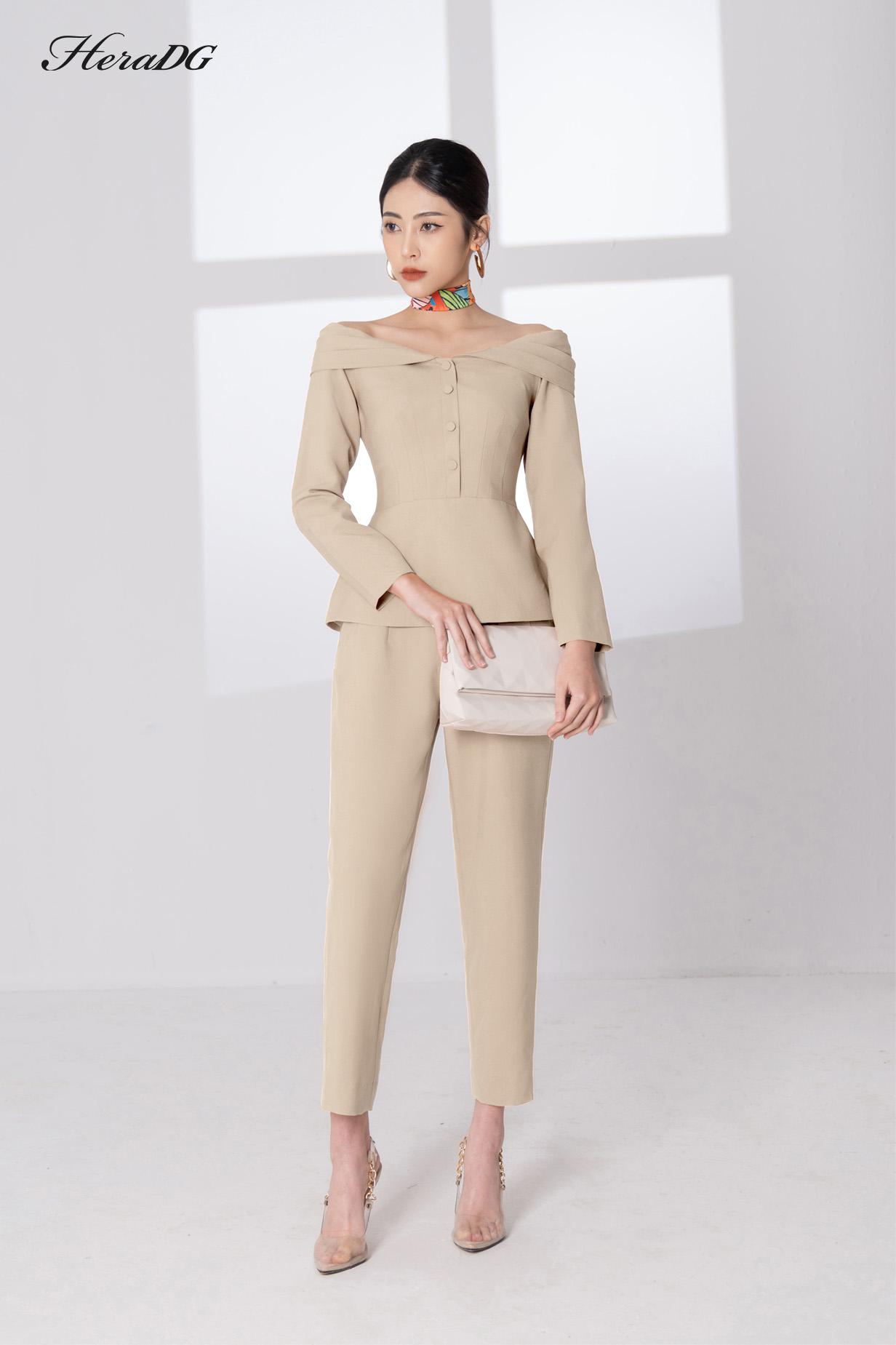 Áo peplum trễ vai