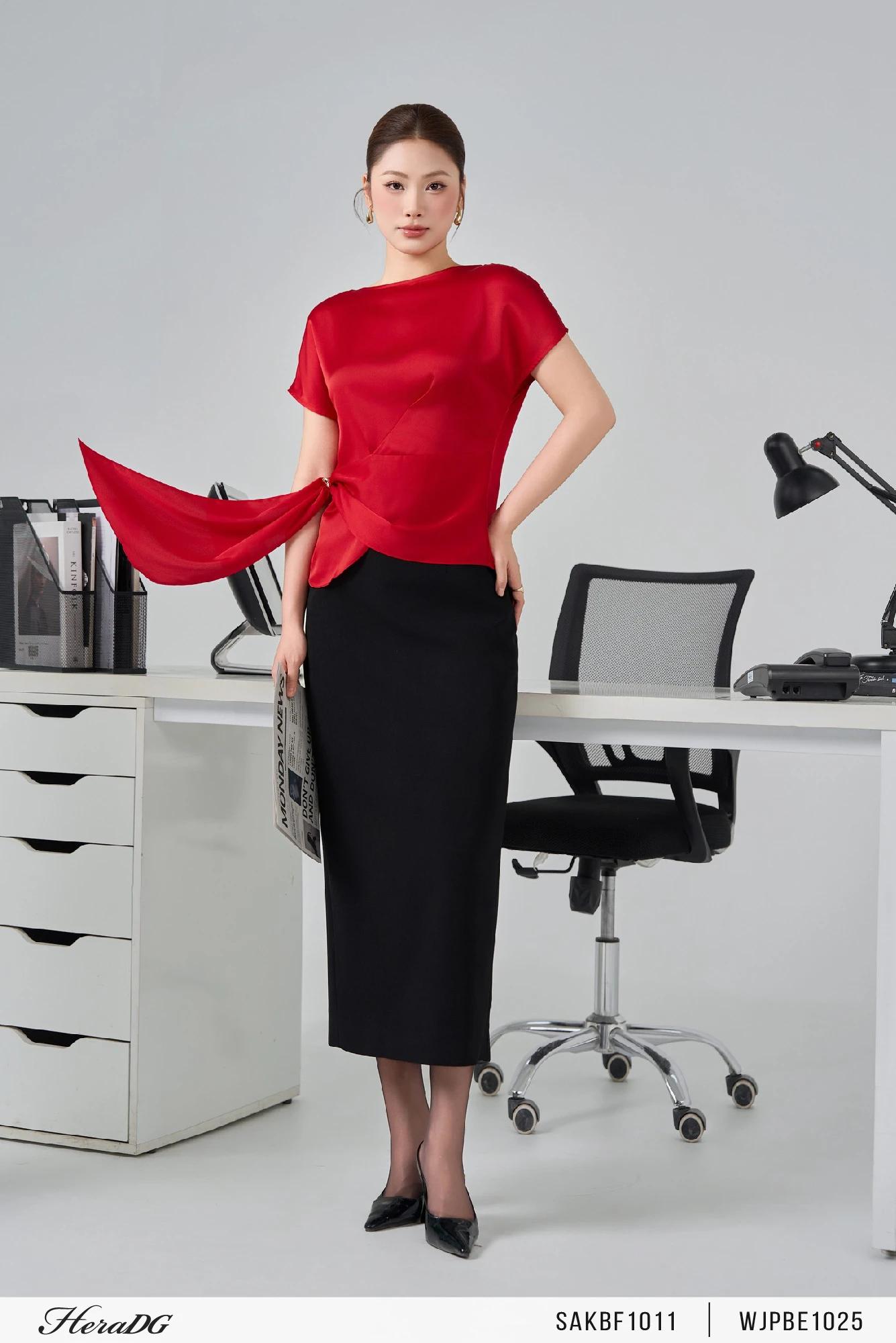 CHIC AT WORK