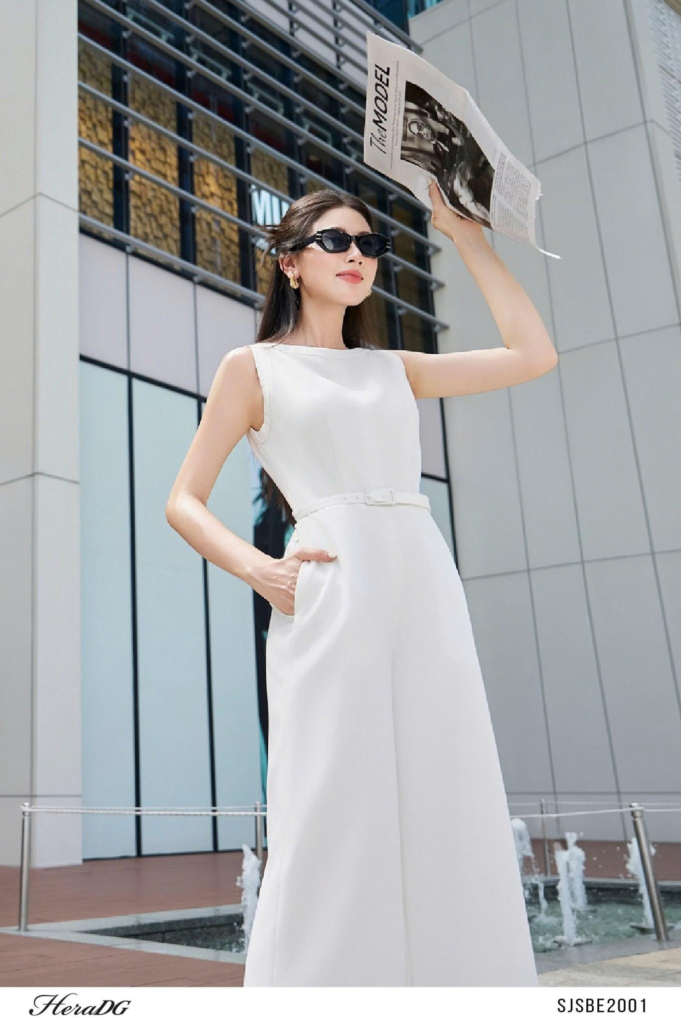 Jumpsuit cổ thuyền